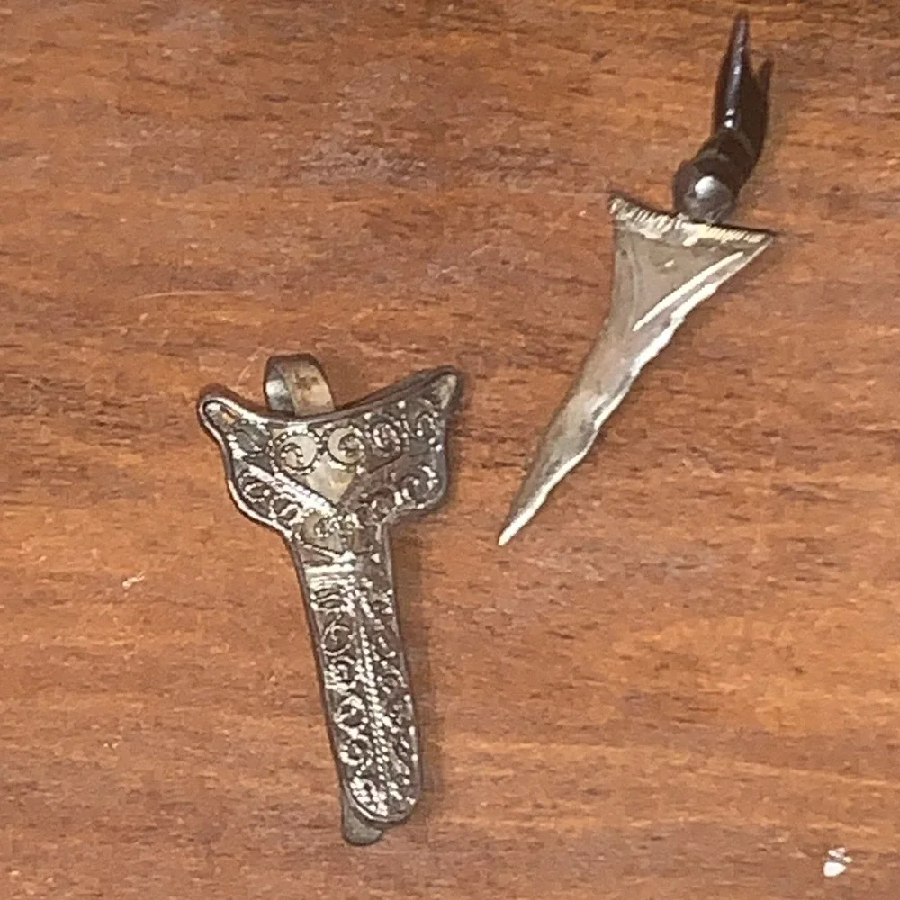 VtG Mini Malaysian Engraved Sterling Silver Kris Sword Tie Tack & Cuff links